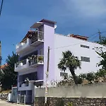 Nyaraló Kokos *